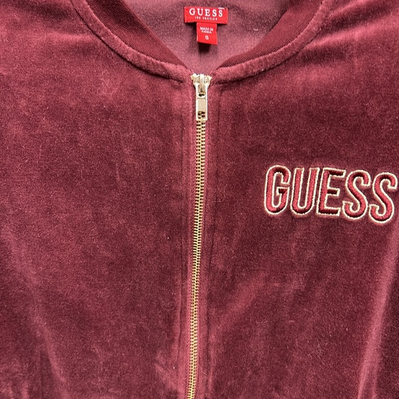 GUESS Burgundy Velour Sweater - Picture 4 of 5